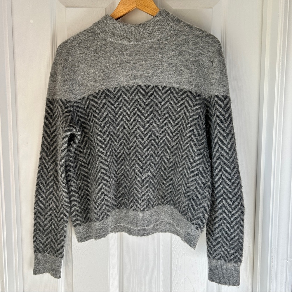 Aritzia Wilfred Free Marion Herringbone sweater gray XS